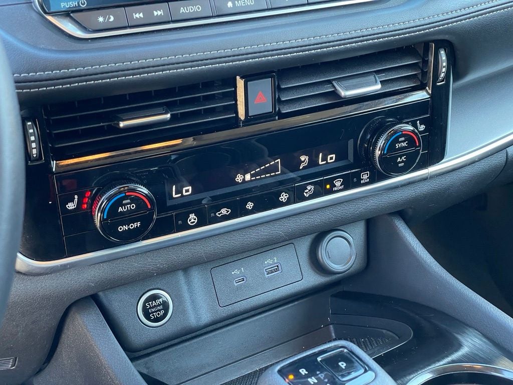 2023 Nissan Rogue SV premium
