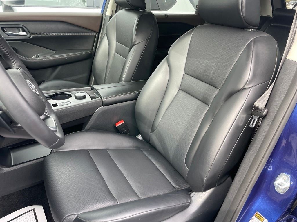 2023 Nissan Rogue SV premium