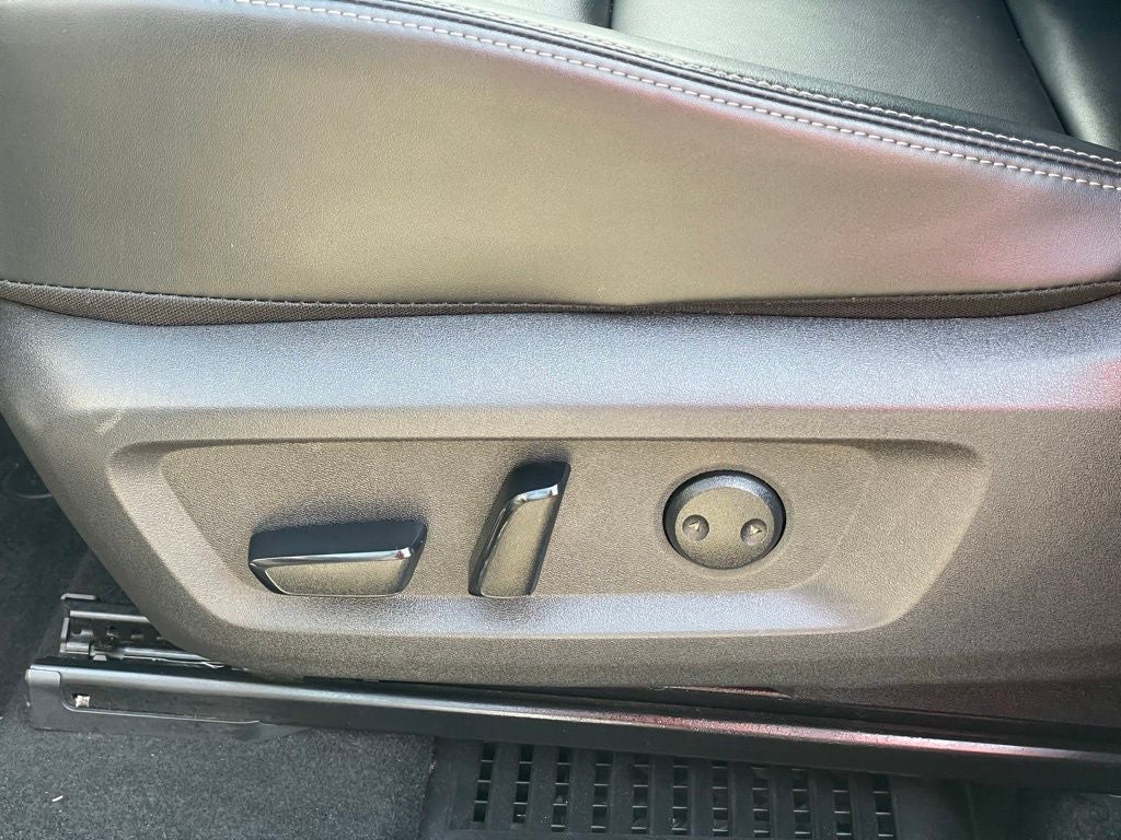 2023 Nissan Rogue SV PREMIUM