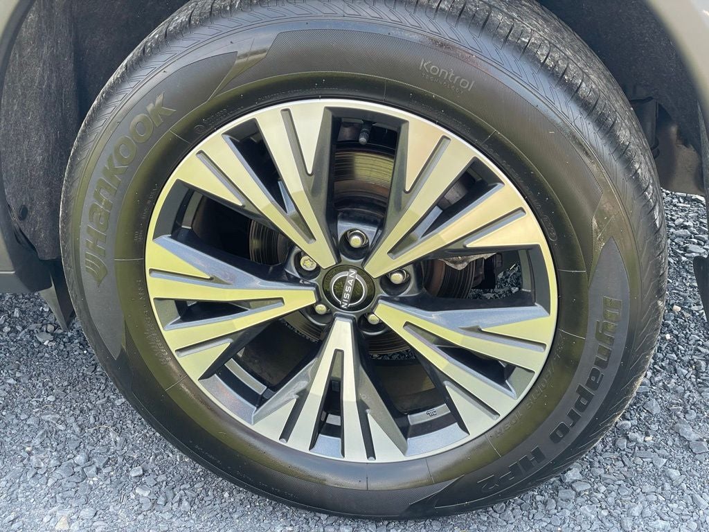 2022 Nissan Rogue SV