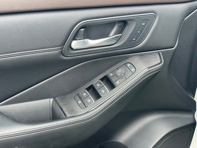 2023 Nissan Rogue SL Premium