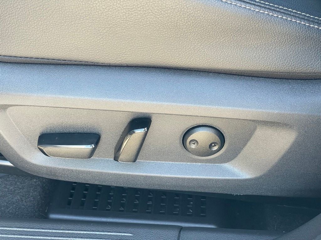 2023 Nissan Rogue SL Premium