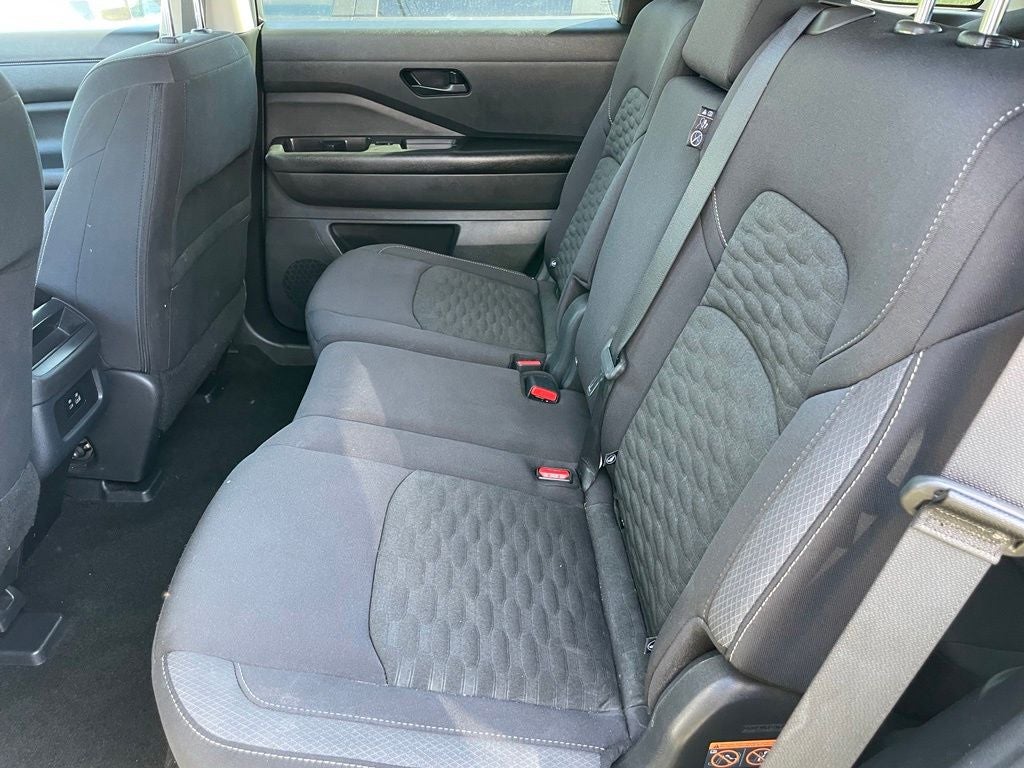 2024 Nissan Pathfinder S
