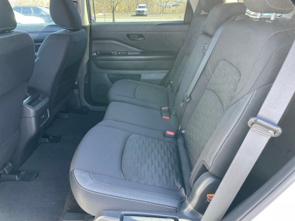 2024 Nissan Pathfinder S