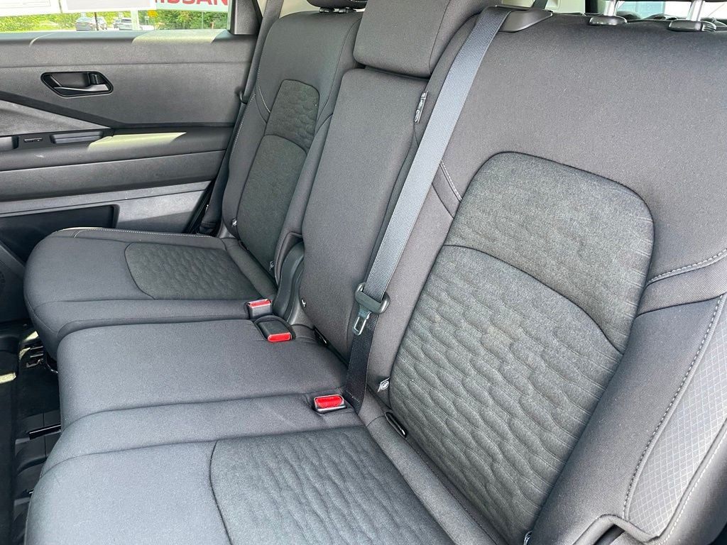 2025 Nissan Pathfinder S