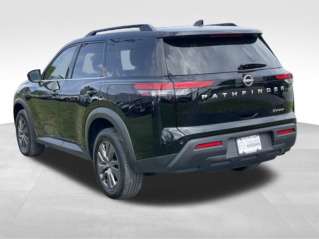 2022 Nissan Pathfinder SV