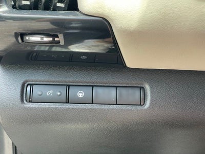 2023 Nissan Pathfinder SV
