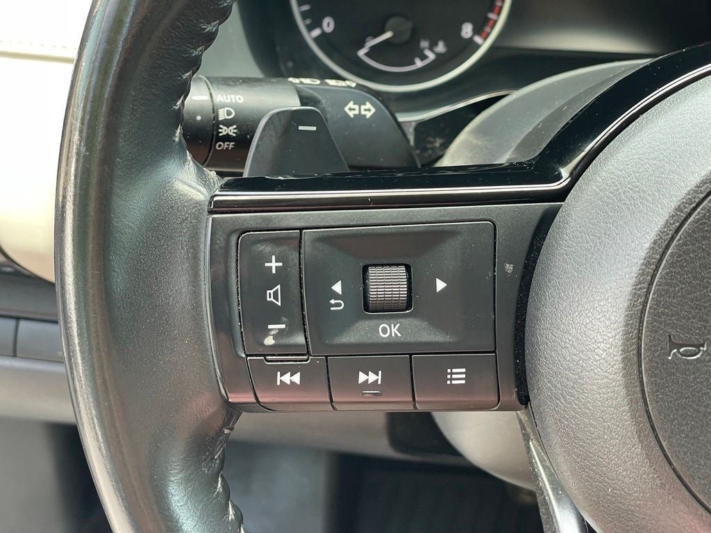 2023 Nissan Pathfinder SV