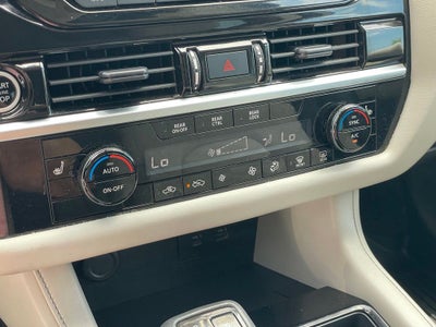 2023 Nissan Pathfinder SV