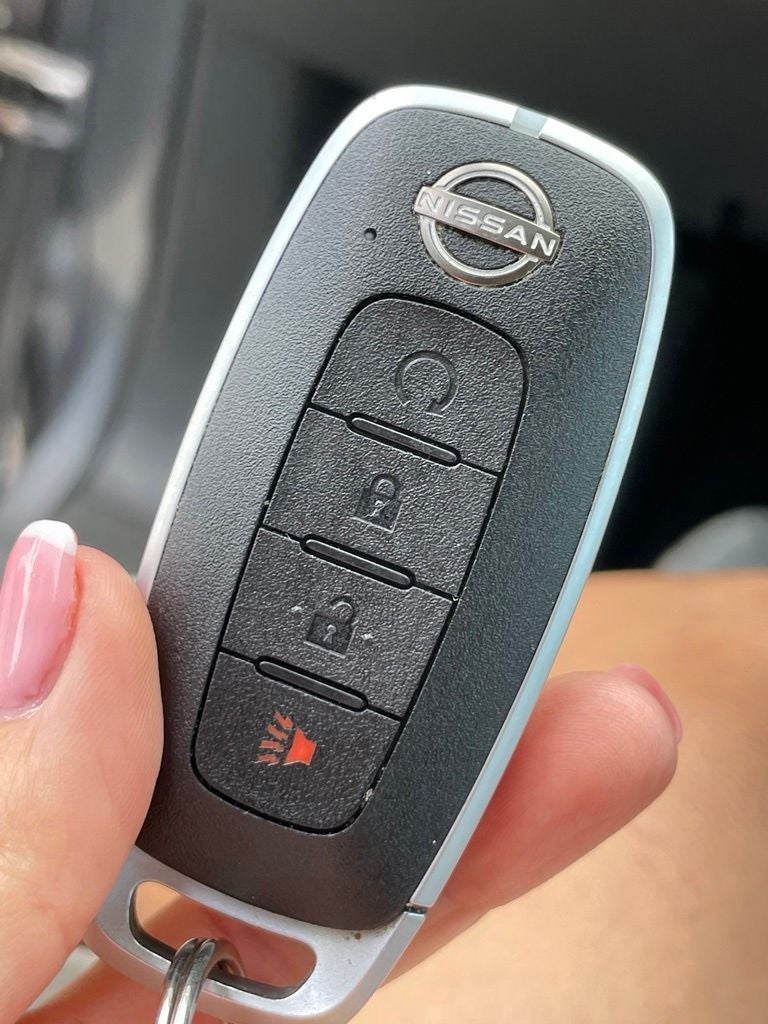 2023 Nissan Pathfinder SV