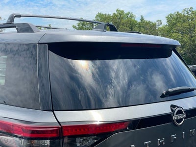 2023 Nissan Pathfinder SV