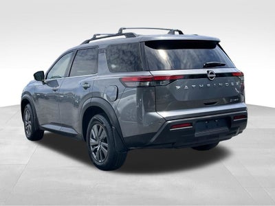 2023 Nissan Pathfinder SV