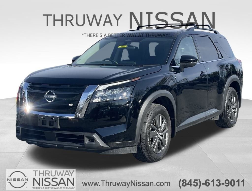 2024 Nissan Pathfinder SV