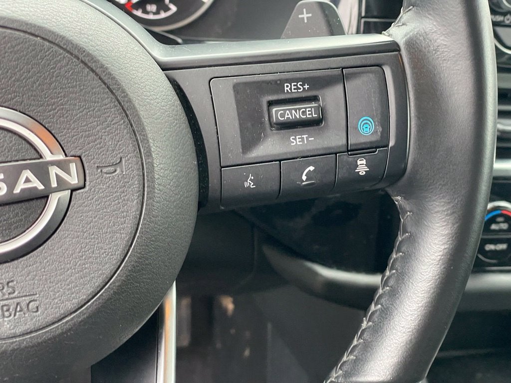 2024 Nissan Pathfinder SV