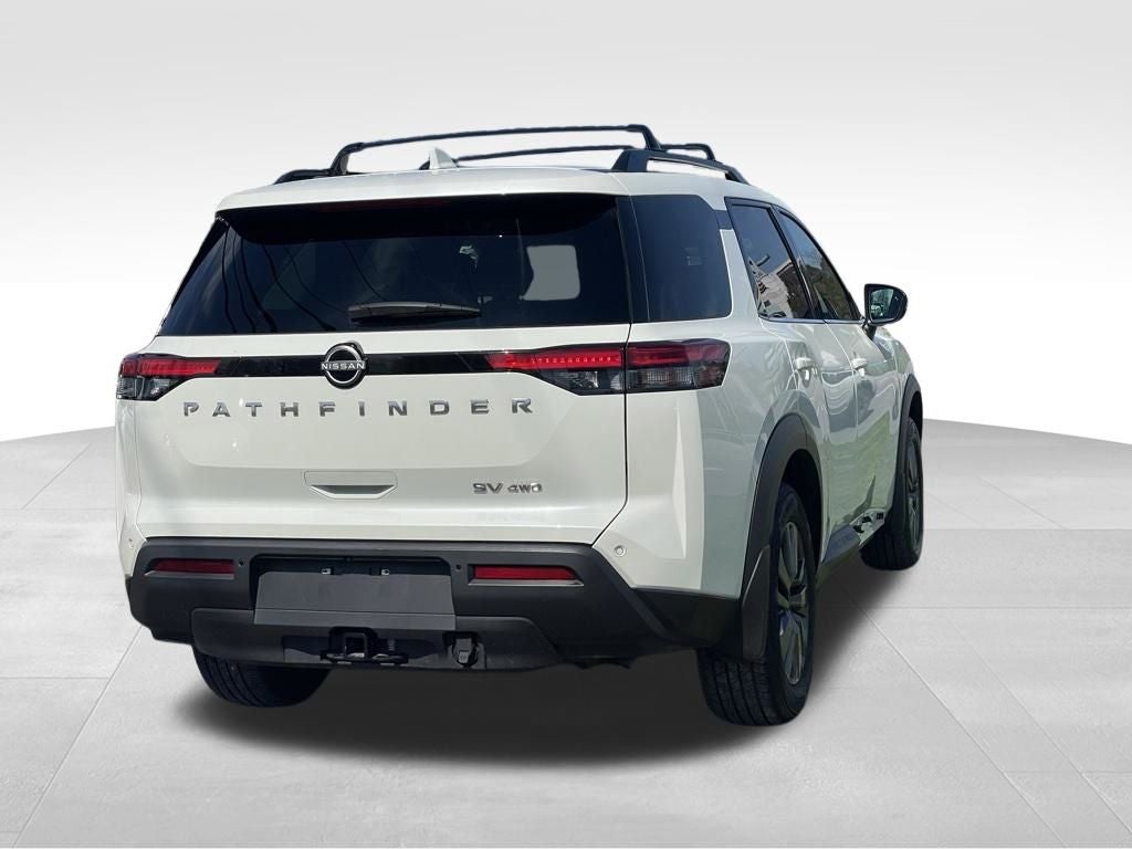 2023 Nissan Pathfinder SV Premium w/Captain Chairs & Crossbars