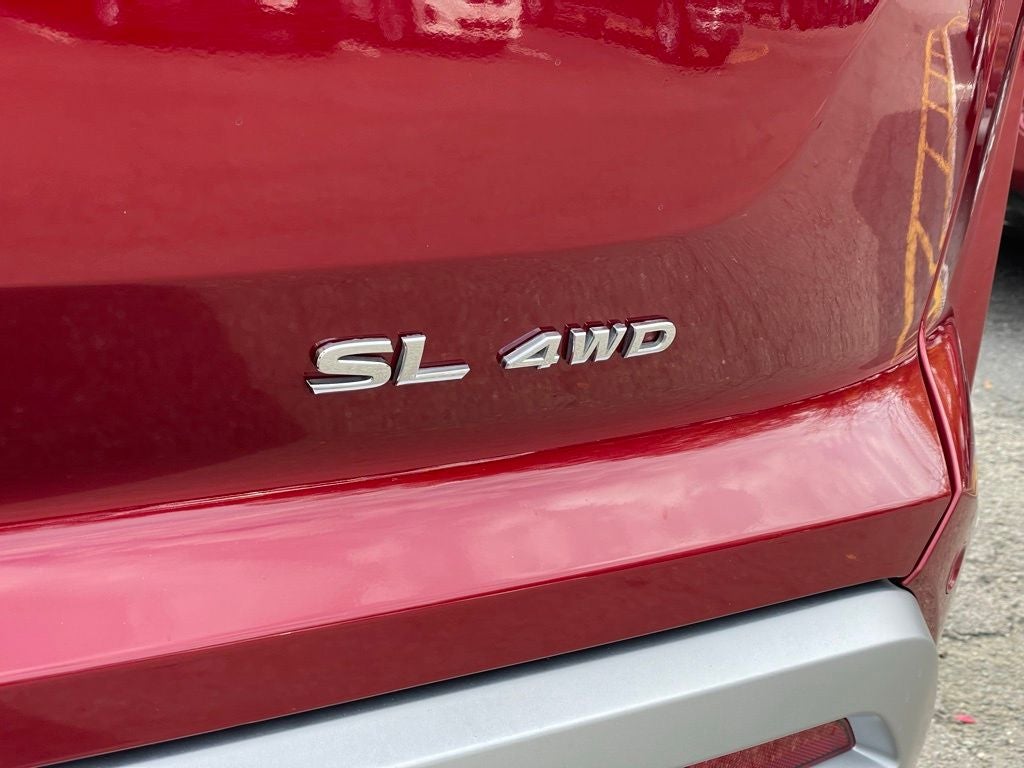 2022 Nissan Pathfinder SL