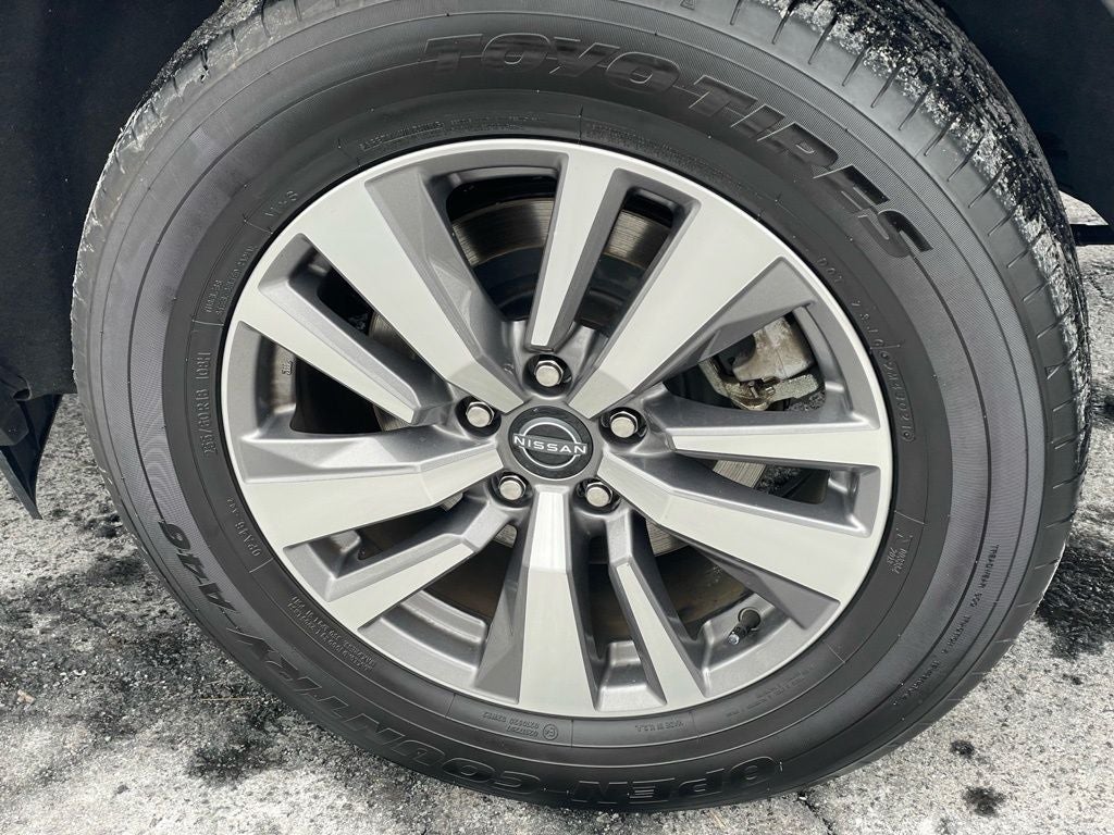 2024 Nissan Pathfinder SL