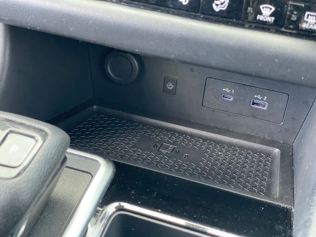 2023 Nissan Pathfinder SL w/Navi & Cross Bars