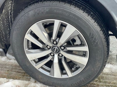 2023 Nissan Pathfinder SL w/Navi & Cross Bars