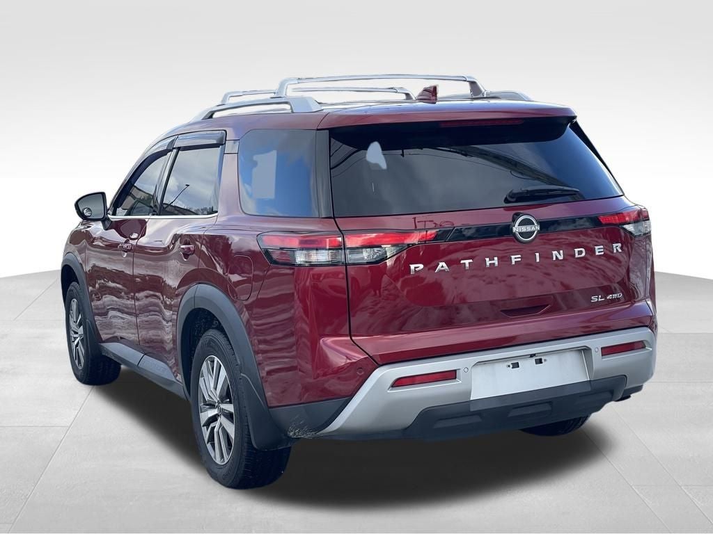 2023 Nissan Pathfinder SL w/Navi & Cross Bars