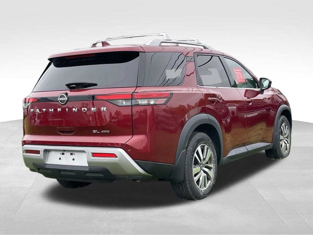 2022 Nissan Pathfinder SL