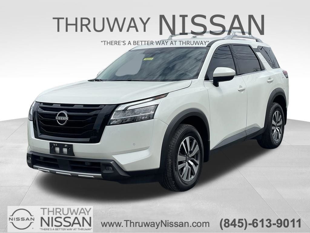 2024 Nissan Pathfinder SL