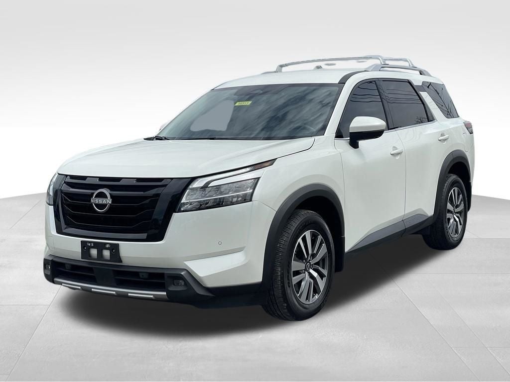 2024 Nissan Pathfinder SL