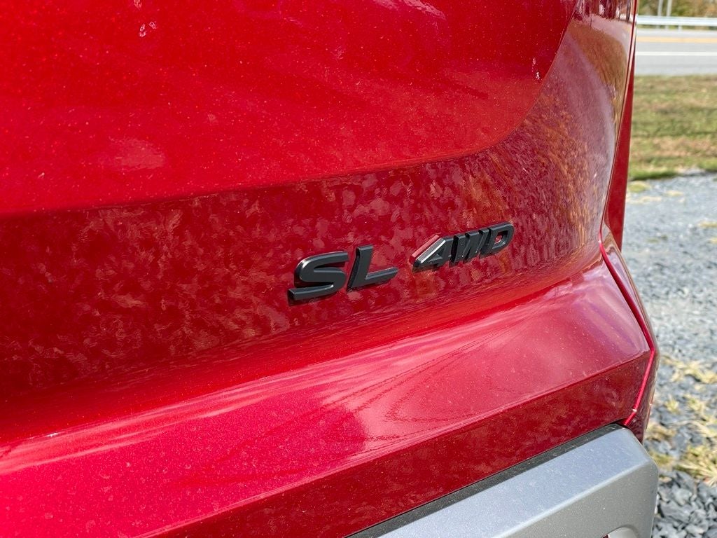 2022 Nissan Pathfinder SL