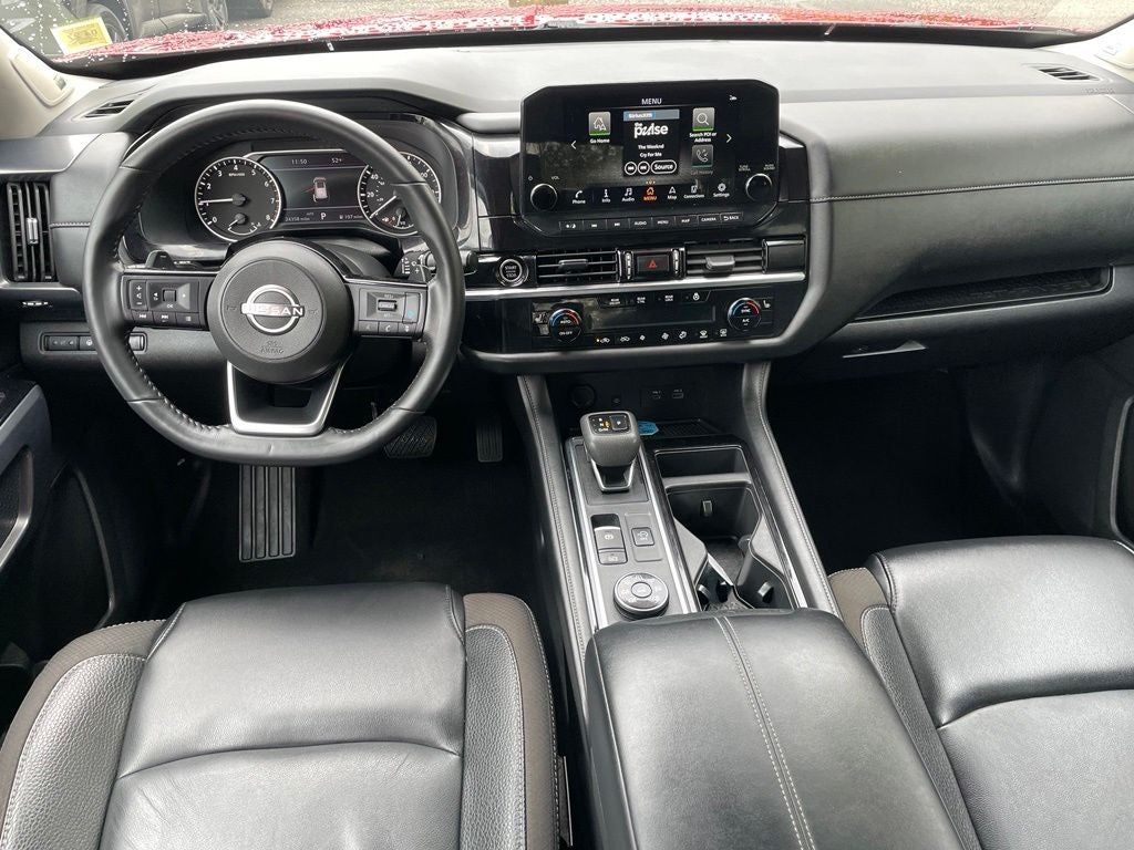 2023 Nissan Pathfinder SL Premium