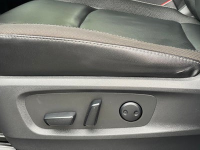 2023 Nissan Pathfinder SL Premium