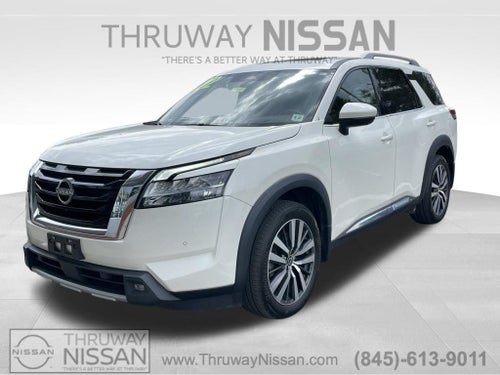 2022 Nissan Pathfinder Platinum