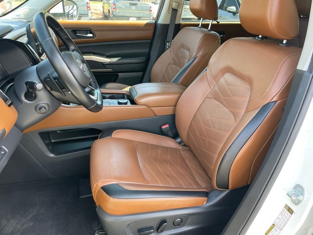 2022 Nissan Pathfinder Platinum