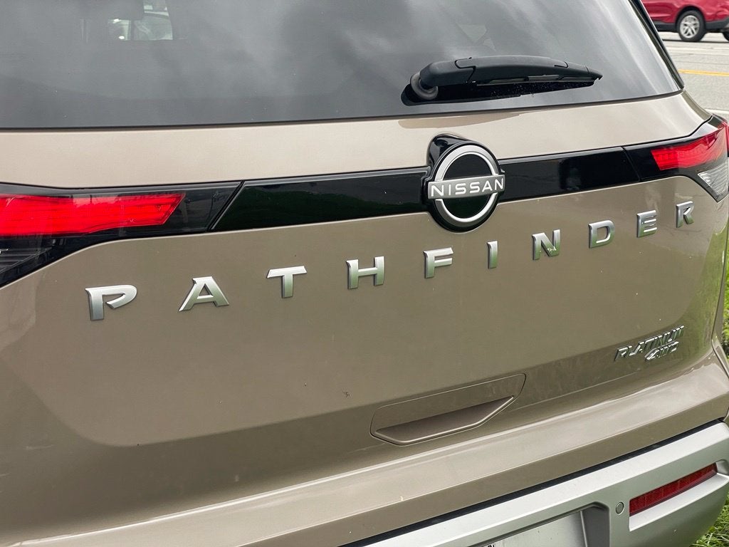 2024 Nissan Pathfinder Platinum