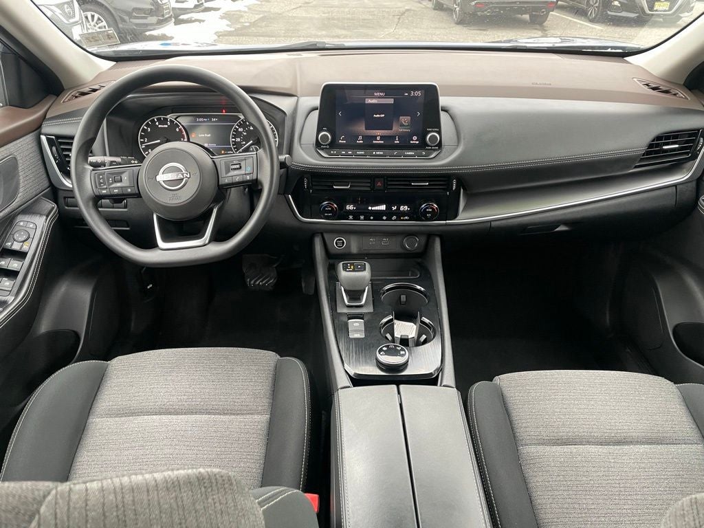 2023 Nissan Rogue SV Cloth Seating