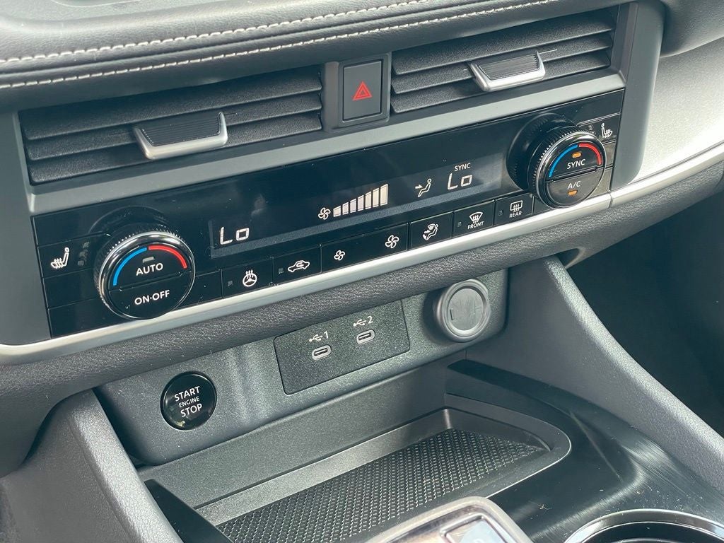 2024 Nissan Rogue SV PREMIUM