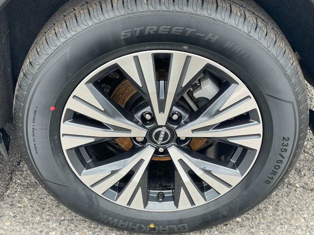 2023 Nissan Rogue SV Cloth Seating