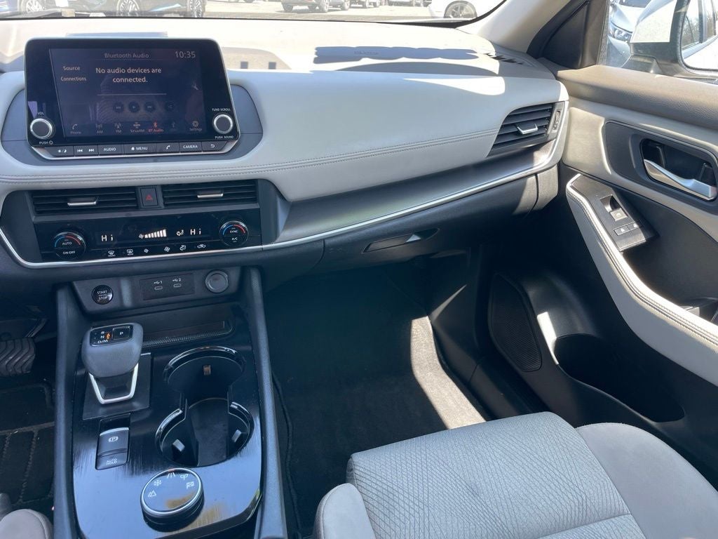 2024 Nissan Rogue SV Cloth Seating