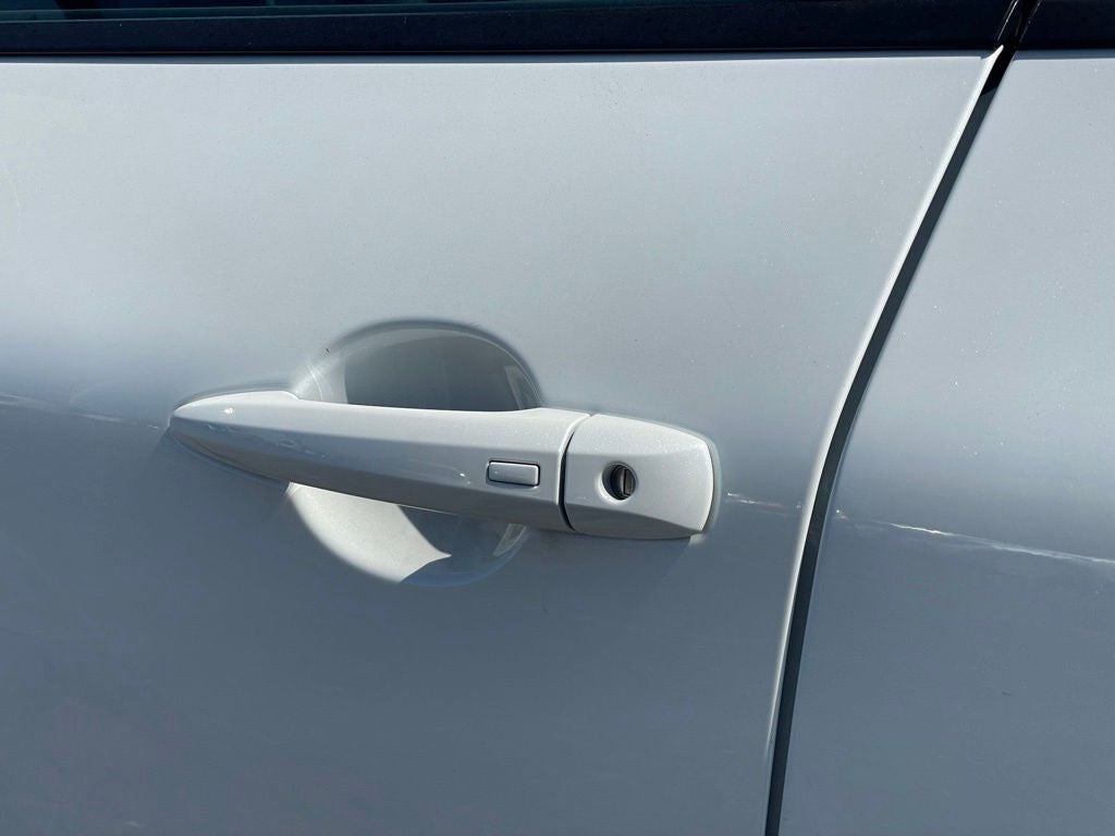 2024 Nissan Rogue SV Cloth Seating