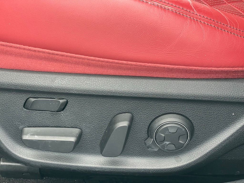 2023 Genesis G70 3.3T