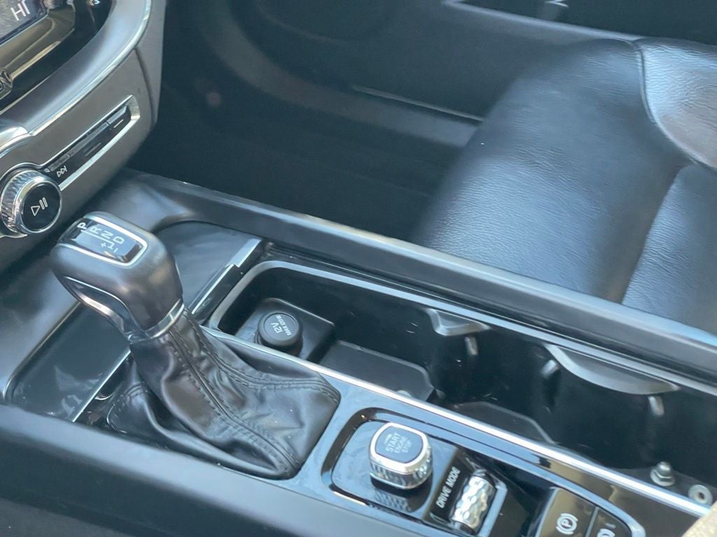 2020 Volvo XC60 T5 Momentum