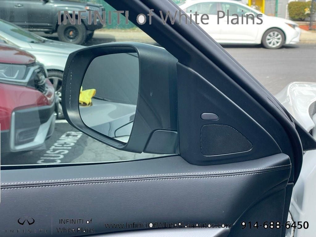 2023 INFINITI QX50 LUXE