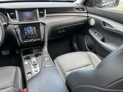 2023 INFINITI QX50 LUXE AWD