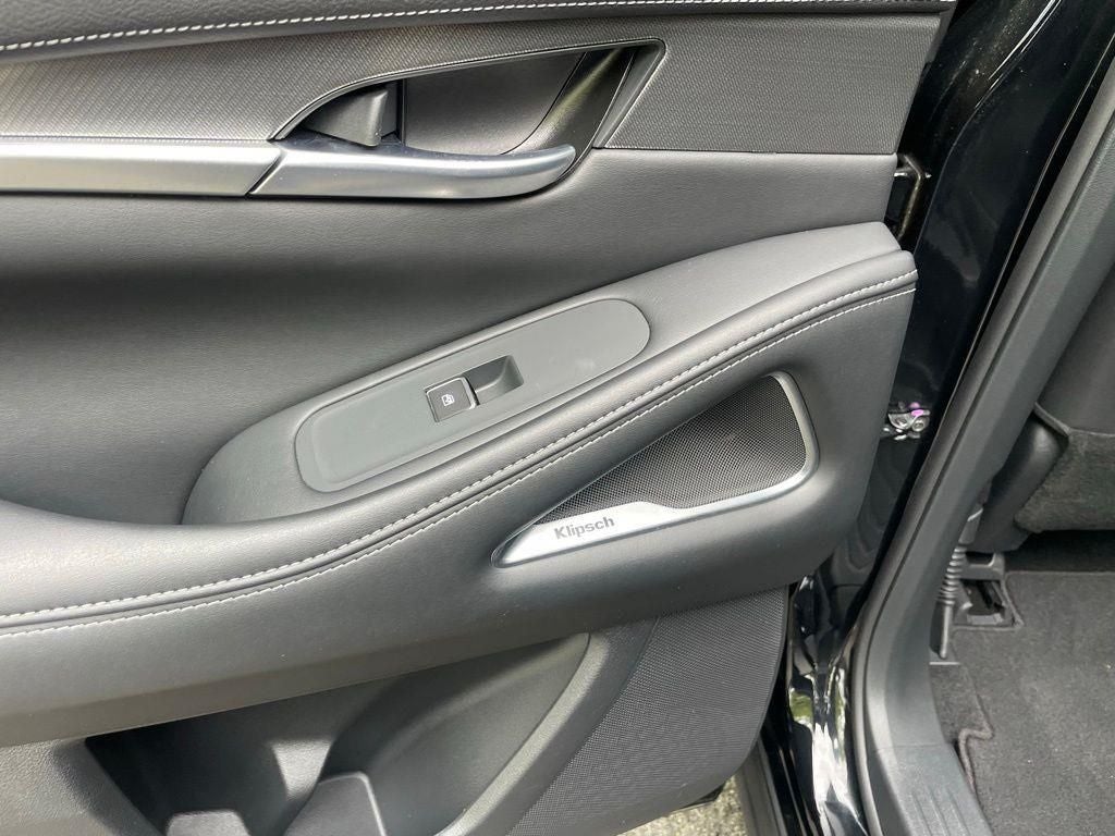 2025 INFINITI QX60 PURE