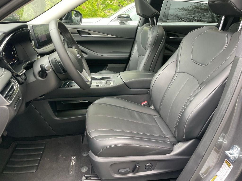 2025 INFINITI QX60 PURE