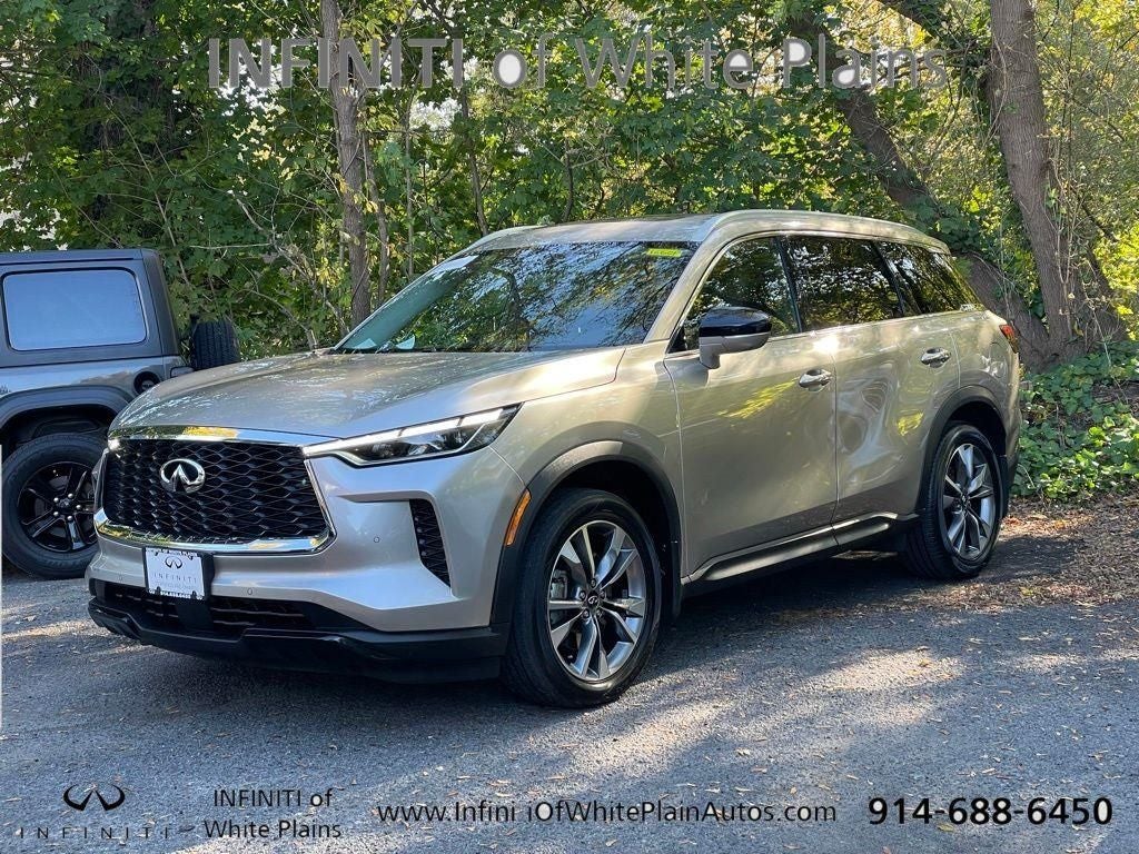 2023 INFINITI QX60 LUXE