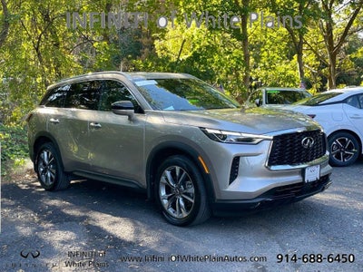 2023 INFINITI QX60 LUXE