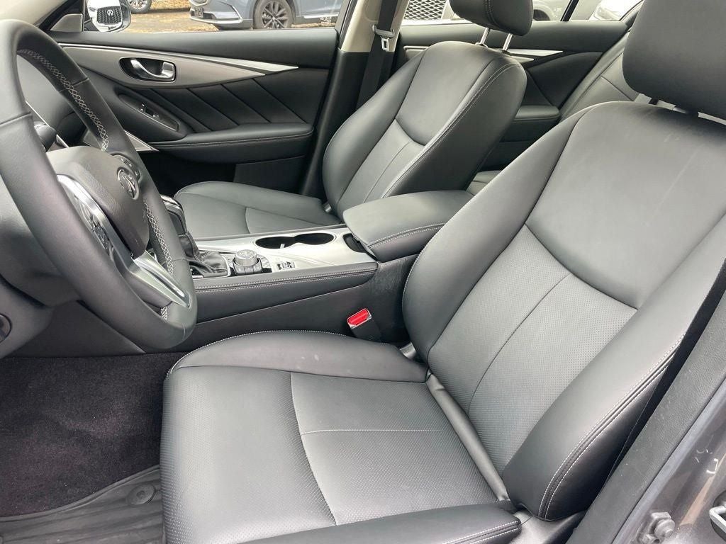 2023 INFINITI Q50 LUXE