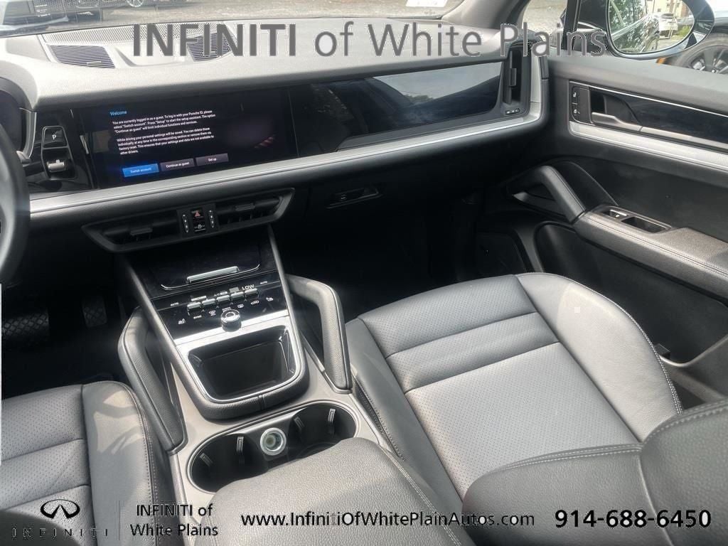 2024 Porsche Cayenne Base