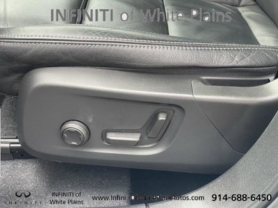 2023 Volvo XC40 B5 Plus Bright Theme