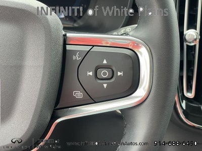 2023 Volvo XC40 B5 Plus Bright Theme